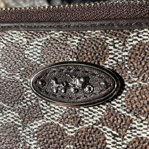 Preowned Coach Wallet Wristlet - Picture 6 of 6